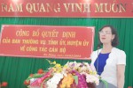 Đồng chí Trần Tuyết Minh, Ủy viên Ban Thường vụ, Trưởng ban Tuyên giáo Tỉnh ủy, Hiệu trưởng trường Chính trị tỉnh phát biểu tại buổi lễ