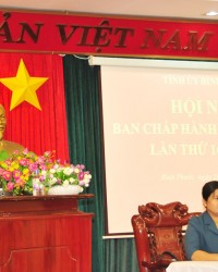 Đồng chí Bí thư Tỉnh ủy Nguyễn Văn Lợi phát biểu hội nghị