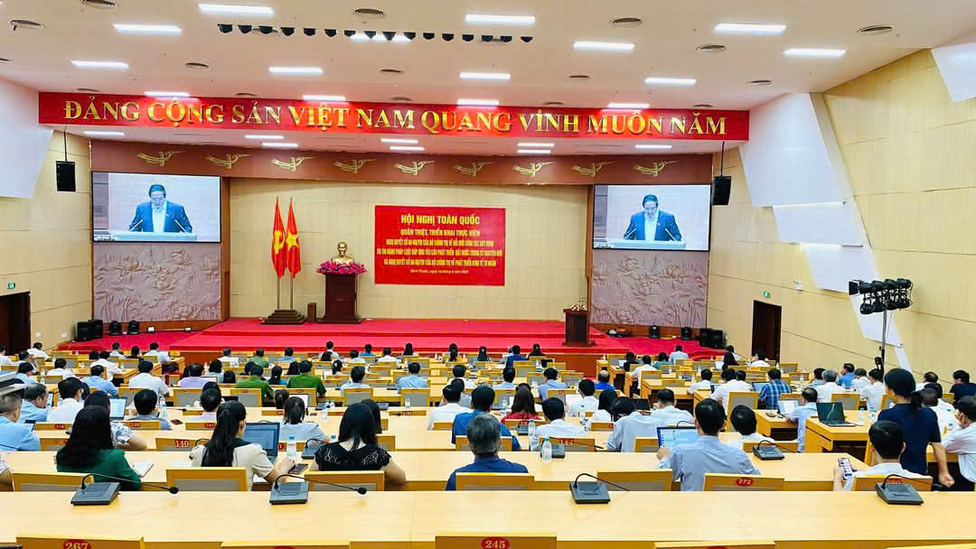 Hội nghị toàn quốc quán triệt, triển khai thực hiện Nghị quyết số 66-NQ/TW và Nghị quyết số 68-NQ/TW của Bộ Chính trị