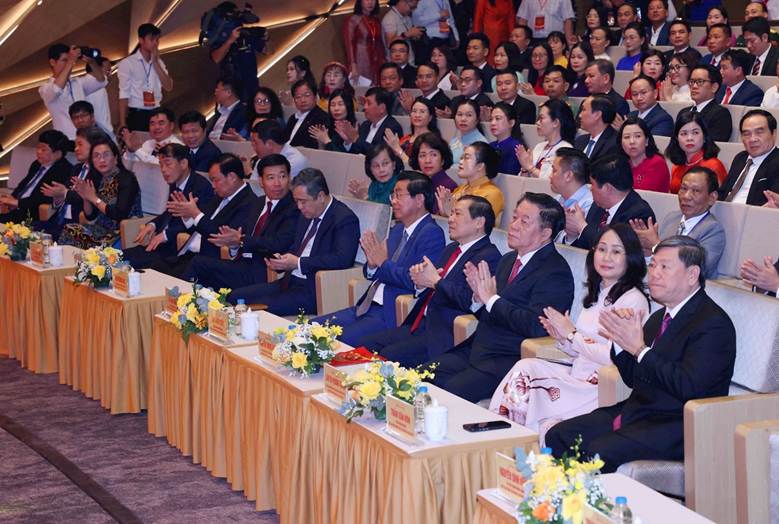 Lễ trao Giải thưởng sáng tác, quảng bá tác phẩm văn học, nghệ thuật, báo chí về chủ đề “Học tập và làm theo tư tưởng, đạo đức, phong cách Hồ Chí Minh" đợt II