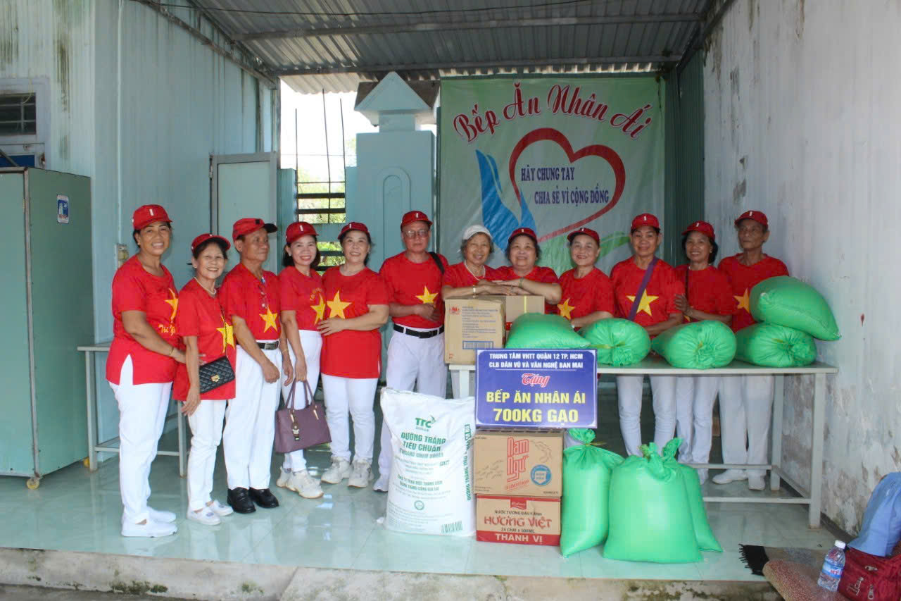 Ngọn lửa yêu thương trong hành trình học tập và làm theo Bác