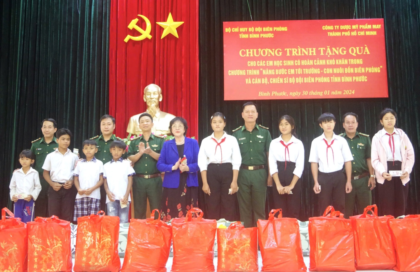 Học và làm theo Bác góp phần bảo vệ bình yên biên giới