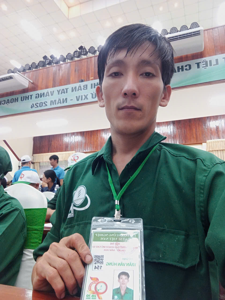 Người thợ cạo mủ giỏi và tấm gương sáng về học tập, làm theo Bác